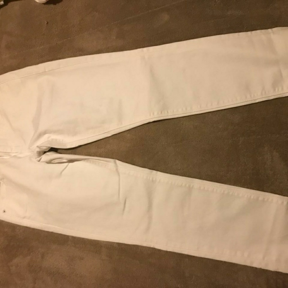 White lucky brand